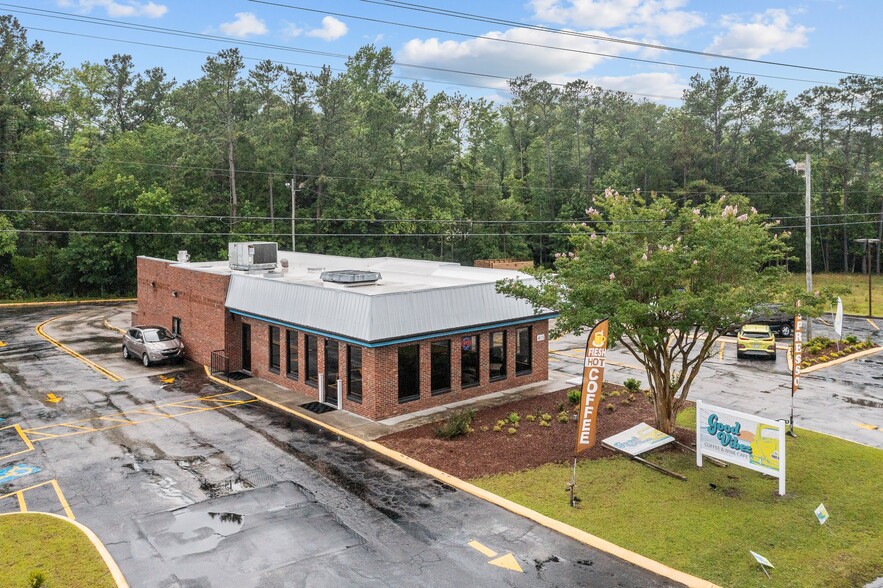 Primary Photo Of 413 W Main St, Havelock Fast Food For Lease