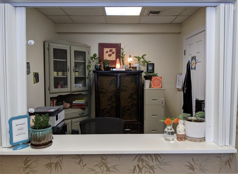 More Photos Of 3148 Southgate Cir, Sarasota Office For Sale