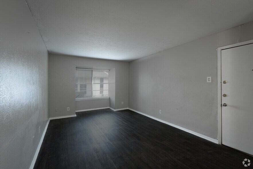 More Photos Of 834 Timberlake Dr, Arlington Apartments For Sale
