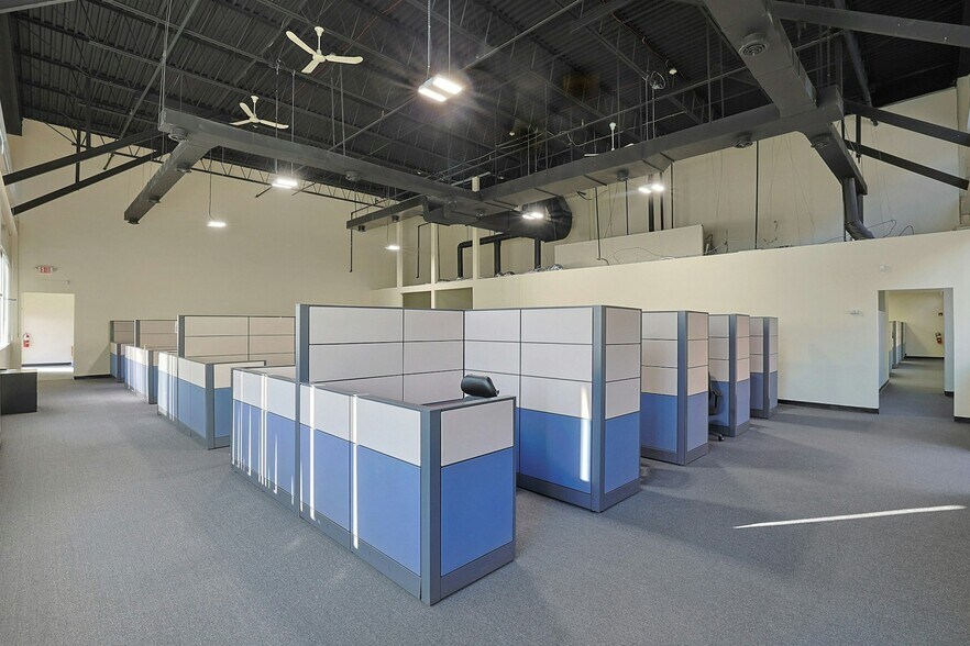 More Photos Of 704 Executive Blvd, Valley Cottage Warehouse For Lease