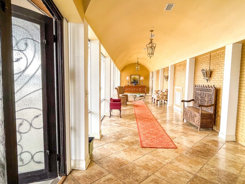 More Photos Of 1905 W Airline Hwy, La Place Freestanding For Sale