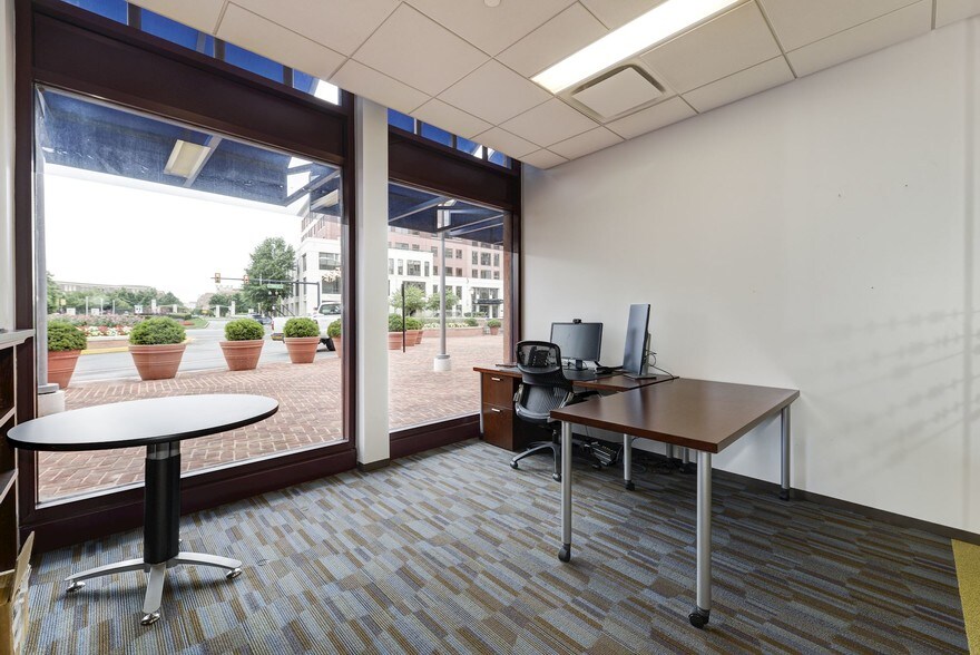 More Photos Of 1765 Duke St, Alexandria Coworking Space