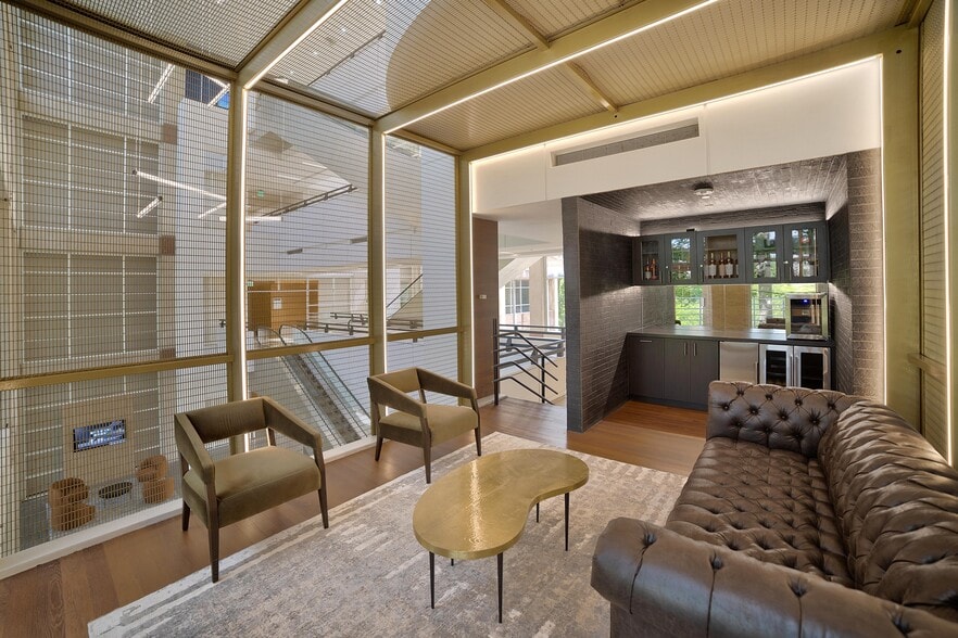 More Photos Of 12404 Park Central Dr, Dallas Office For Lease