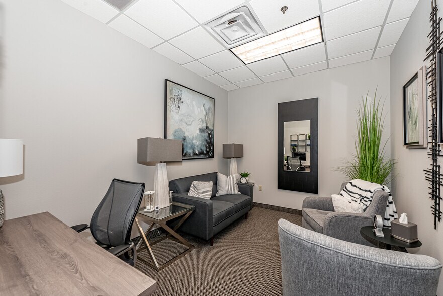 More Photos Of 8707 E Vista Bonita Dr, Scottsdale Office For Lease