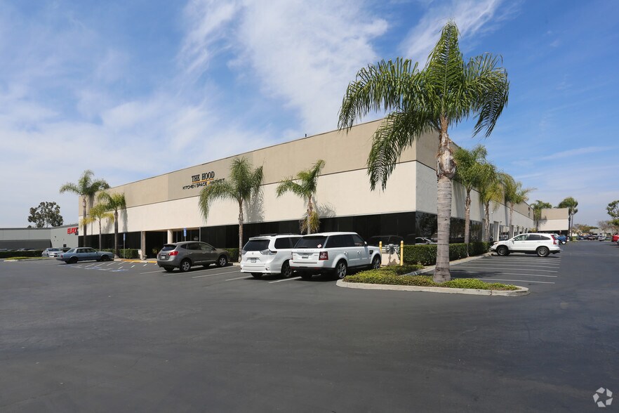 More Photos Of 2925 Airway Ave, Costa Mesa Warehouse For Lease