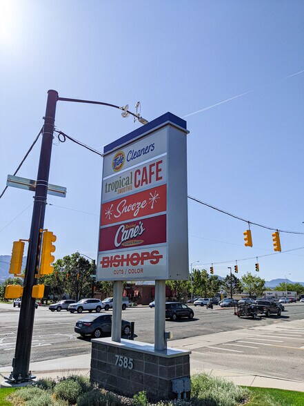 More Photos Of 7587 N Academy Blvd, Colorado Springs General Retail For Lease