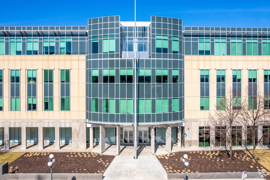 More Photos Of 110 E Court Ave, Des Moines Office For Lease