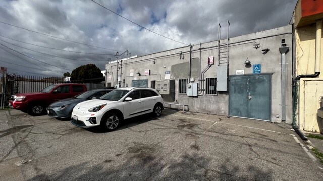 More Photos Of 3505 W Beverly Blvd, Montebello Office For Lease
