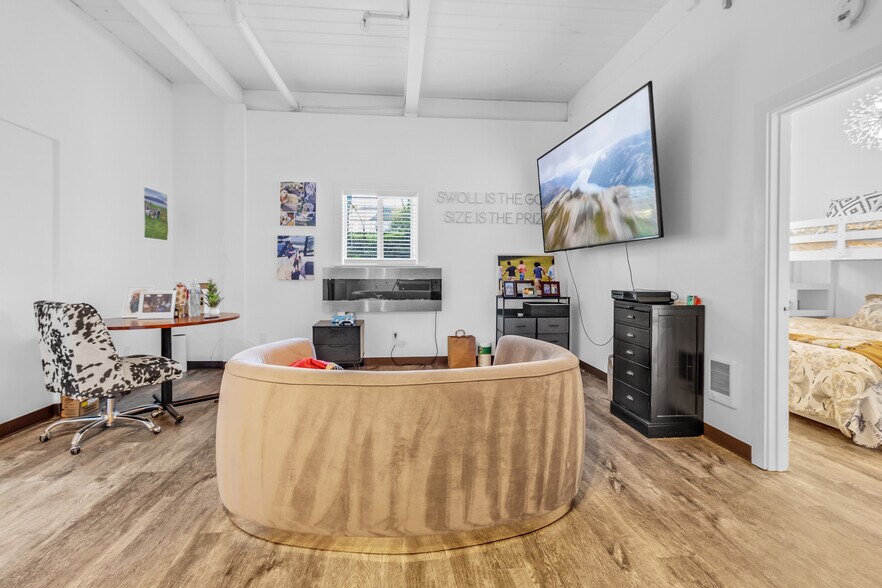 More Photos Of 1157 Forest Ave, Pacific Grove Freestanding For Sale
