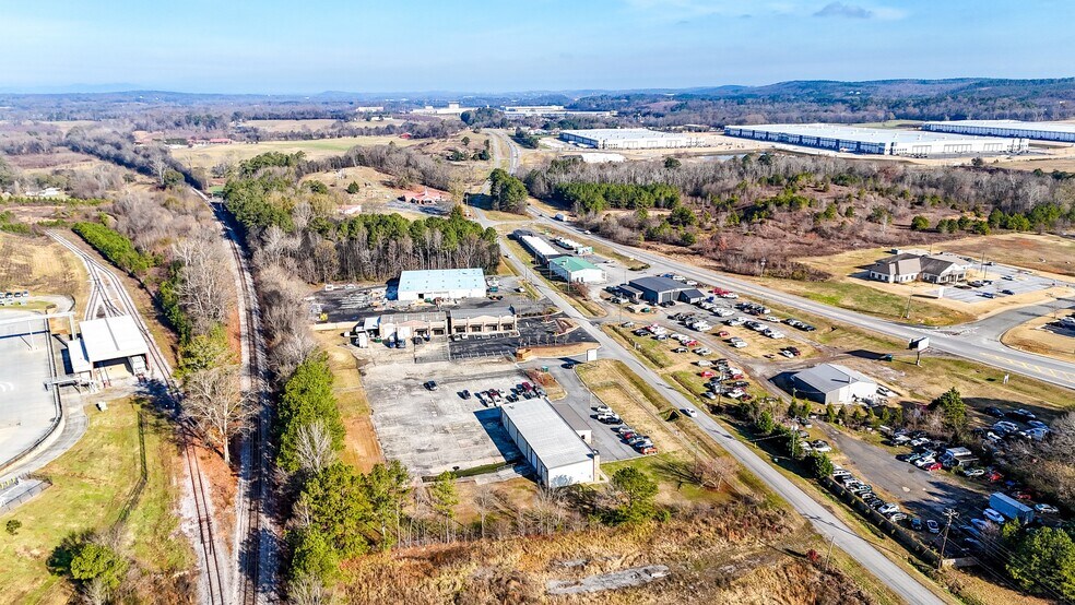 More Photos Of 93 Old Dixie Hwy, Adairsville Showroom For Lease