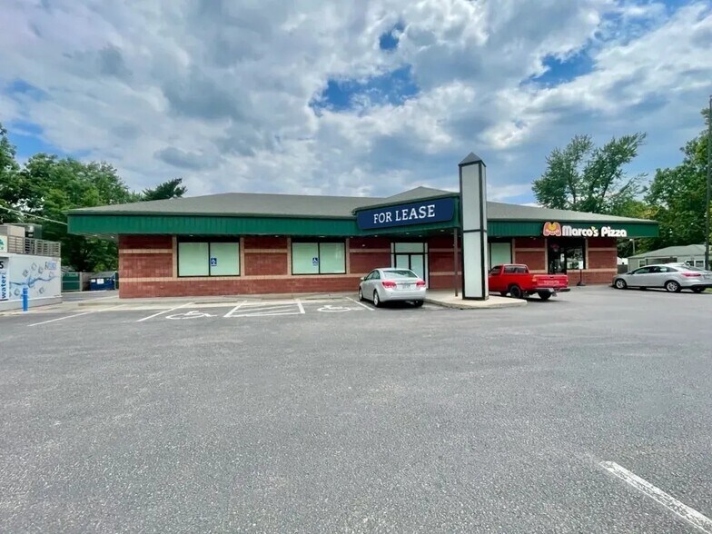 More Photos Of 521 W Grand Ave, Haysville General Retail For Lease