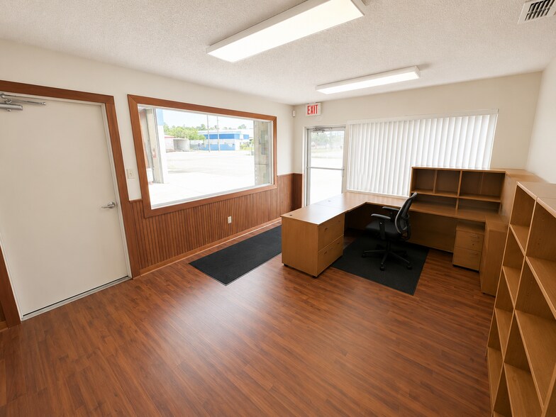 More Photos Of 16727 Scheer Blvd, Hudson Warehouse For Sale