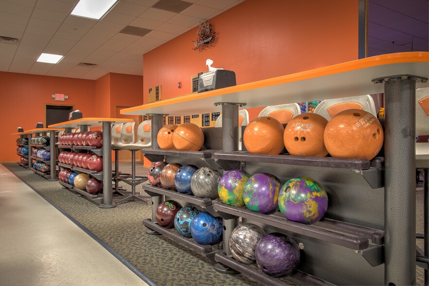 More Photos Of 1270 W 3rd St, Rush City Bowling Alley For Sale