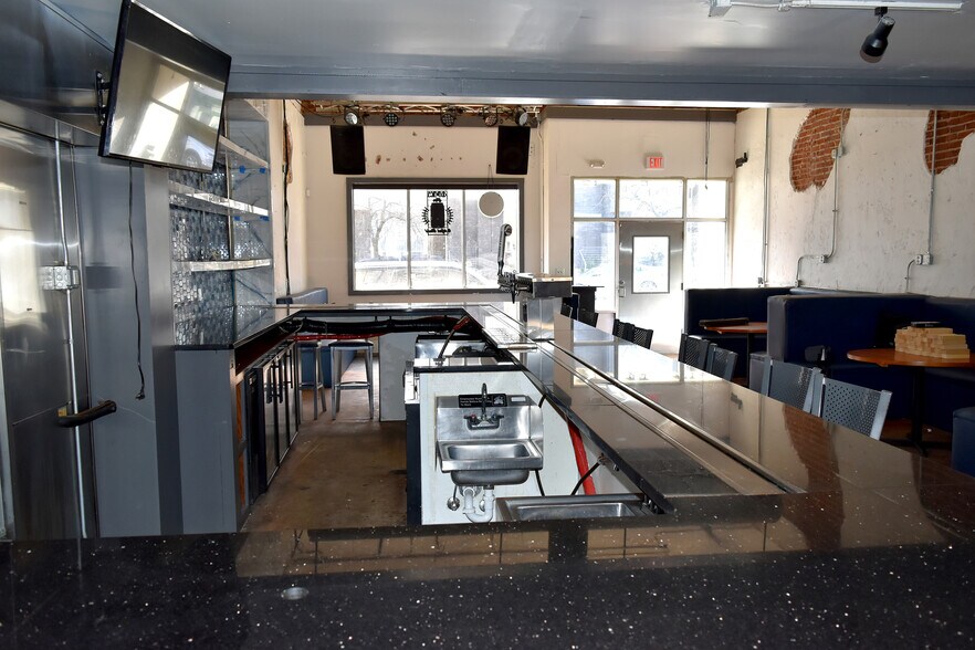 More Photos Of 124 E G.E. Patterson Ave, Memphis Restaurant For Sale