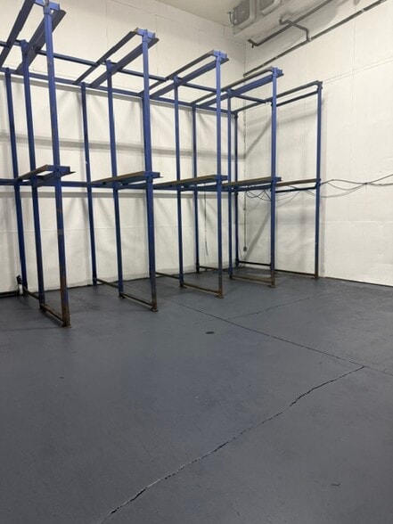 More Photos Of 220 Lawrence Ave, Lawrence Distribution For Lease