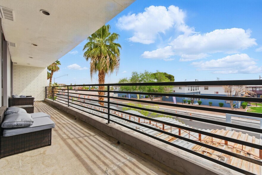 More Photos Of 214 S Maryland Pky, Las Vegas Loft Creative Space For Sale