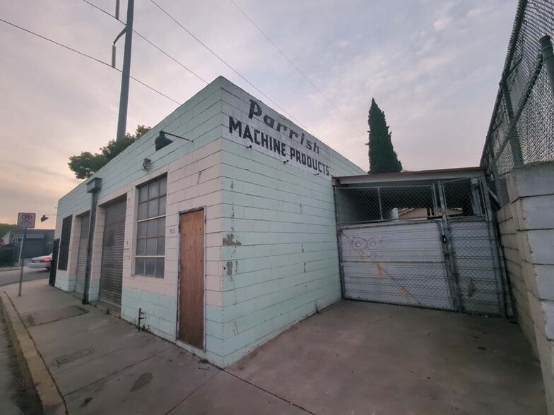 More Photos Of 702 Vesta St, Inglewood Manufacturing For Sale