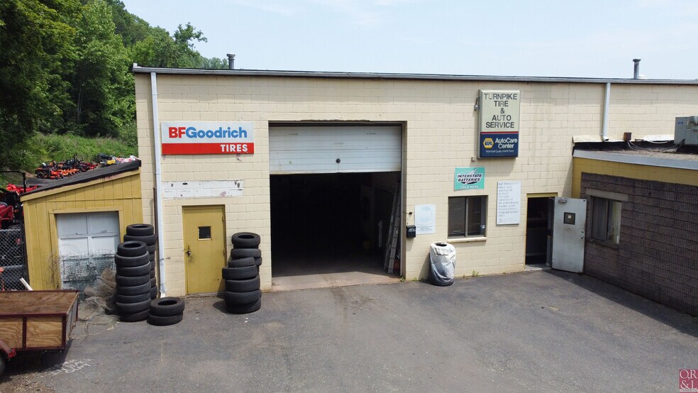 More Photos Of 71 S Turnpike Rd, Wallingford Manufacturing For Lease