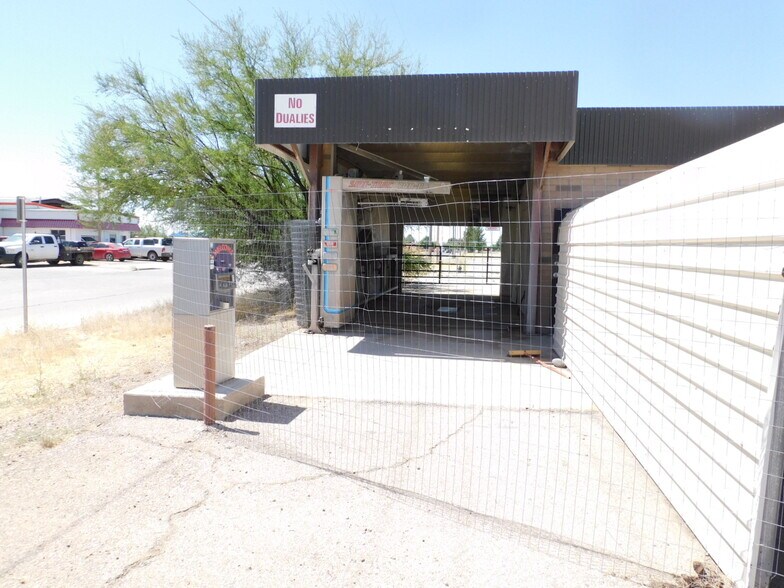 640 N Bisbee Ave, Willcox, AZ 85643 Carwash For Sale
