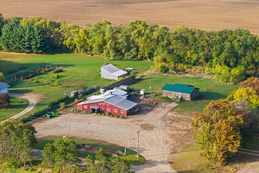 More Photos Of N4183 4th Ave, Hancock Bar For Sale