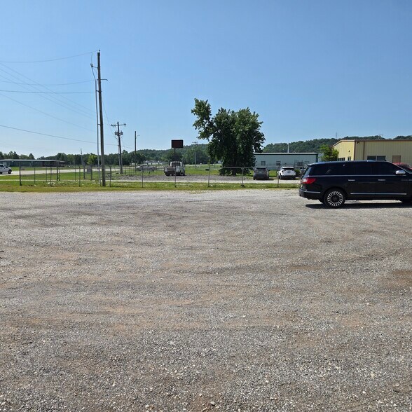 More Photos Of 2992 N Hwy 167, Catoosa Office For Sale