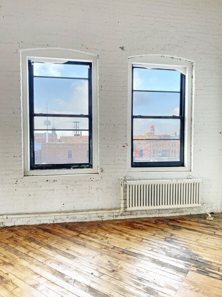More Photos Of 2201 S Halsted St, Chicago Loft Creative Space For Lease