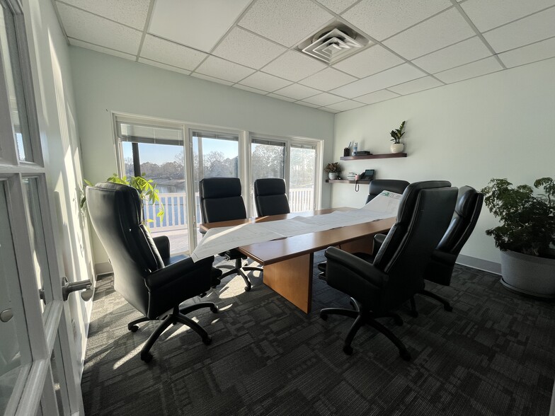 More Photos Of 5267 Greenwich Rd, Virginia Beach Office For Sale
