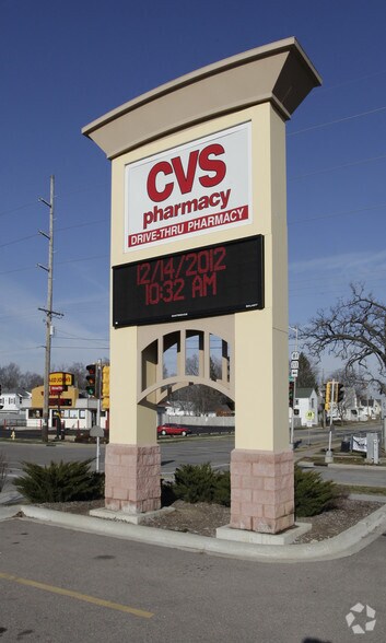 More Photos Of 1063 4th St, Beloit Drugstore For Lease