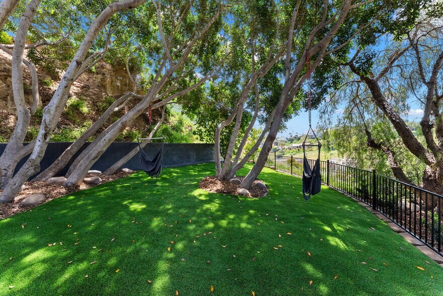 More Photos Of 801-807 Torrance St, San Diego Apartments For Sale