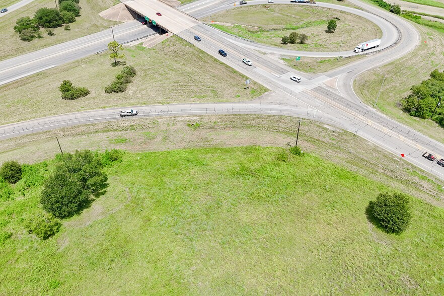 More Photos Of 102 Dixie Street, Brenham Land For Sale