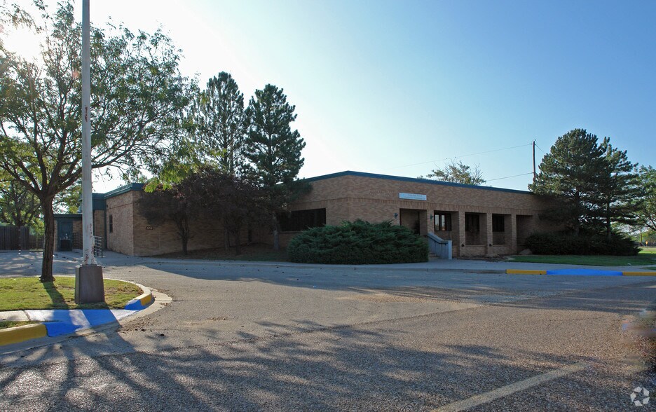 More Photos Of 707 S Gilbert Dr, Lubbock Loft Creative Space For Lease