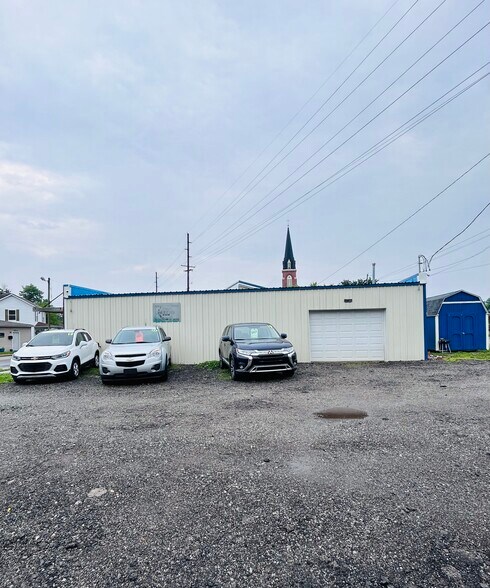 More Photos Of 802 W Western Ave, Connersville Auto Dealership For Sale