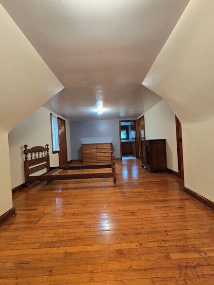 More Photos Of 368 Pittsburgh Rd, Butler Flex For Sale