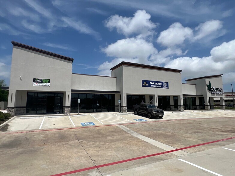 More Photos Of 3911 MASSEY TOMPKINS rd, Baytown Storefront For Lease