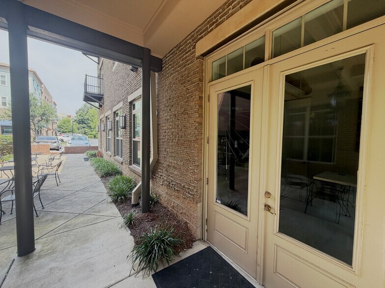 More Photos Of 925 Park Center Dr, Matthews Office For Lease