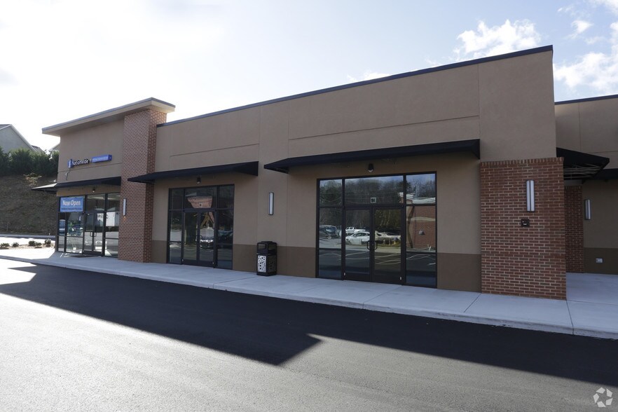 More Photos Of 58 Weaver Village Way, Weaverville Freestanding For Lease