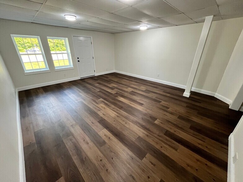 More Photos Of 697 Rhea County Hwy, Dayton Loft Creative Space For Lease