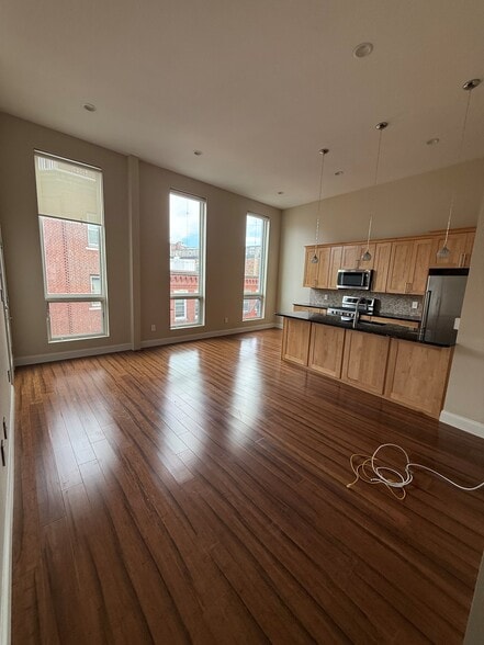 More Photos Of 104 Prince St, Boston Apartments For Sale