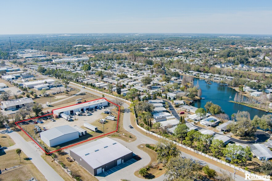 More Photos Of 330 W Brannen Rd, Lakeland Service For Lease