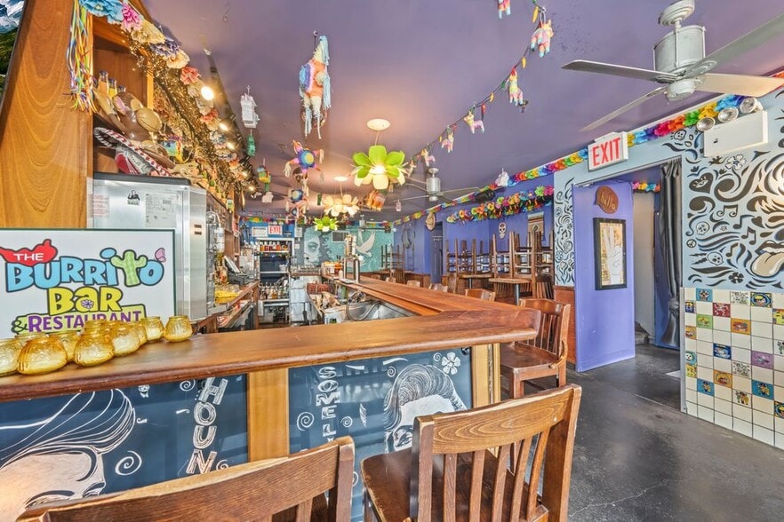 More Photos Of 585 Forest Ave, Staten Island Restaurant For Sale