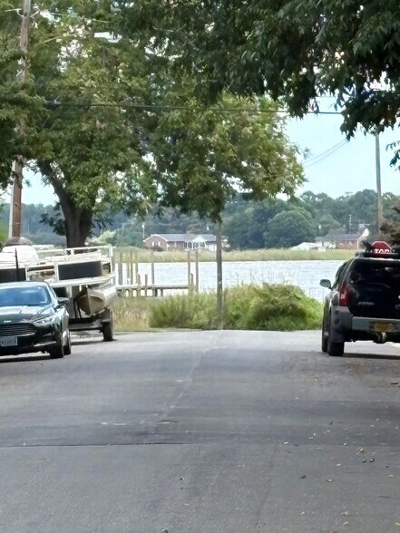 More Photos Of 319 Main St, West Point Apartments For Sale