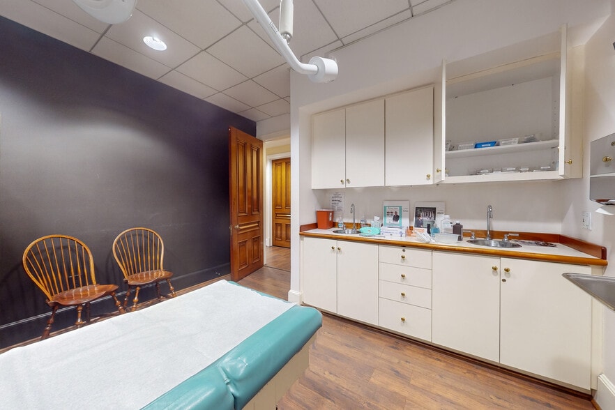 More Photos Of 160 Commonwealth Ave, Boston Apartments For Sale