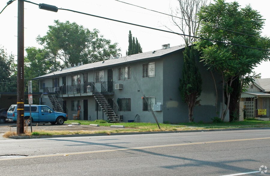 More Photos Of 446 N Maple Ave, Fresno Apartments For Sale