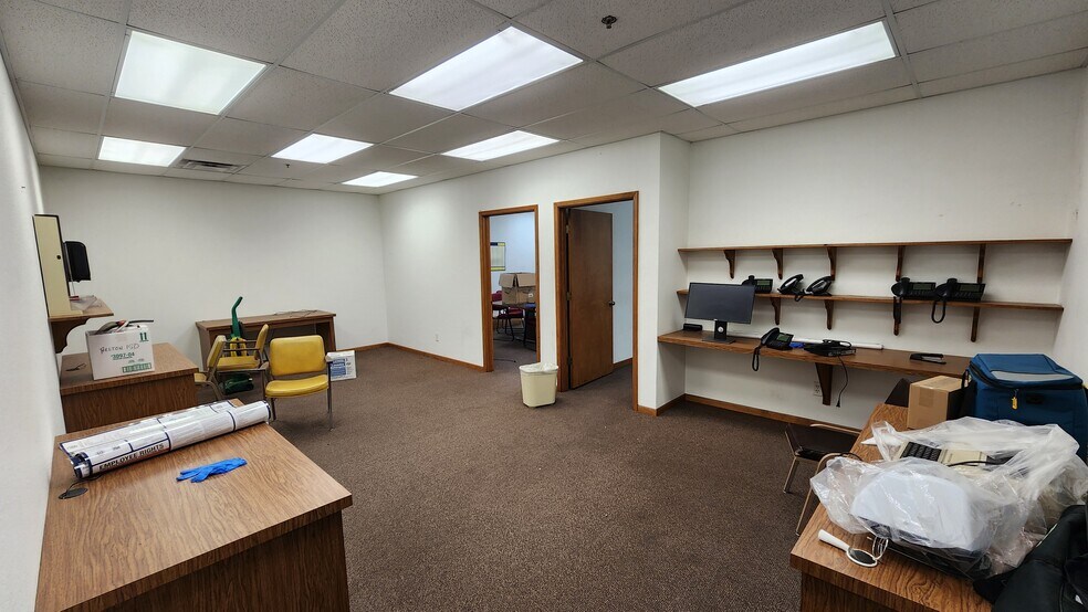 More Photos Of 2400 Industrial Blvd, Temple Distribution For Lease
