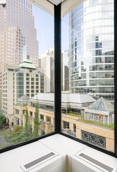 More Photos Of 890 W Pender St, Vancouver Office For Lease