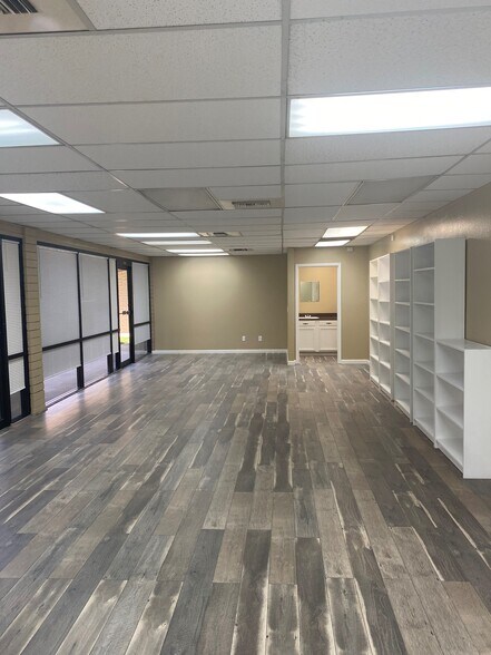 More Photos Of 5637 N Pershing Ave, Stockton Medical For Lease