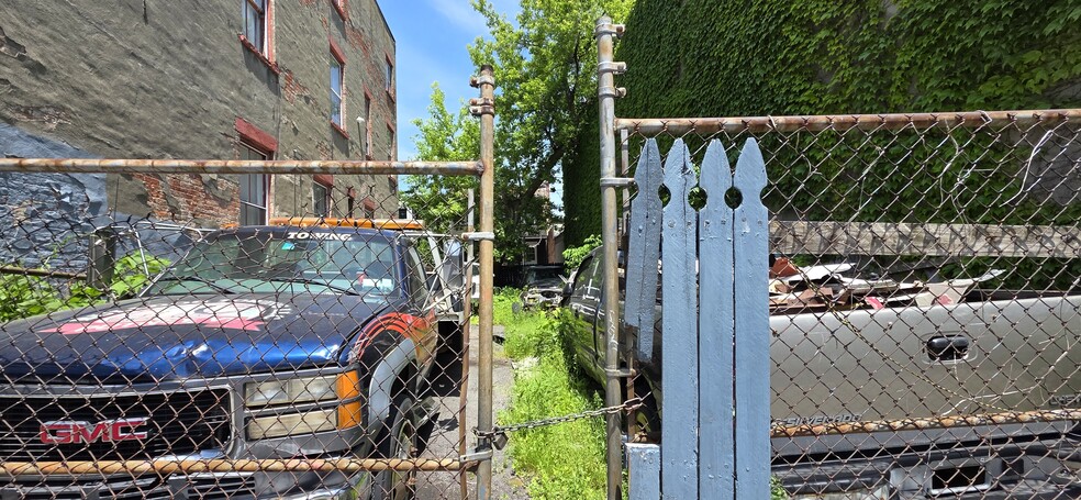More Photos Of 187 Jefferson St, Albany Storefront Retail Residential For Sale