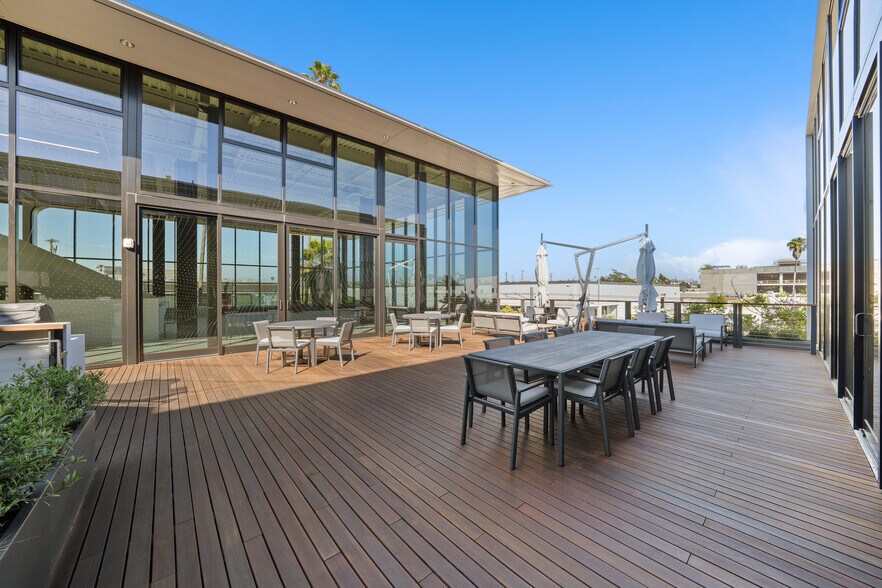 More Photos Of 1221 Colorado Ave, Santa Monica Office For Sale