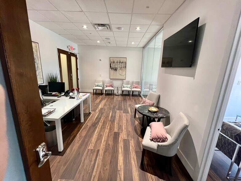 More Photos Of 2020 Ponce De Leon Blvd, Coral Gables Office For Lease