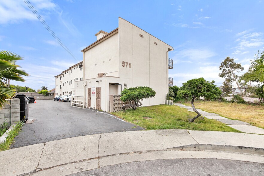 More Photos Of 571 Fairview Ave, Los Angeles Apartments For Sale